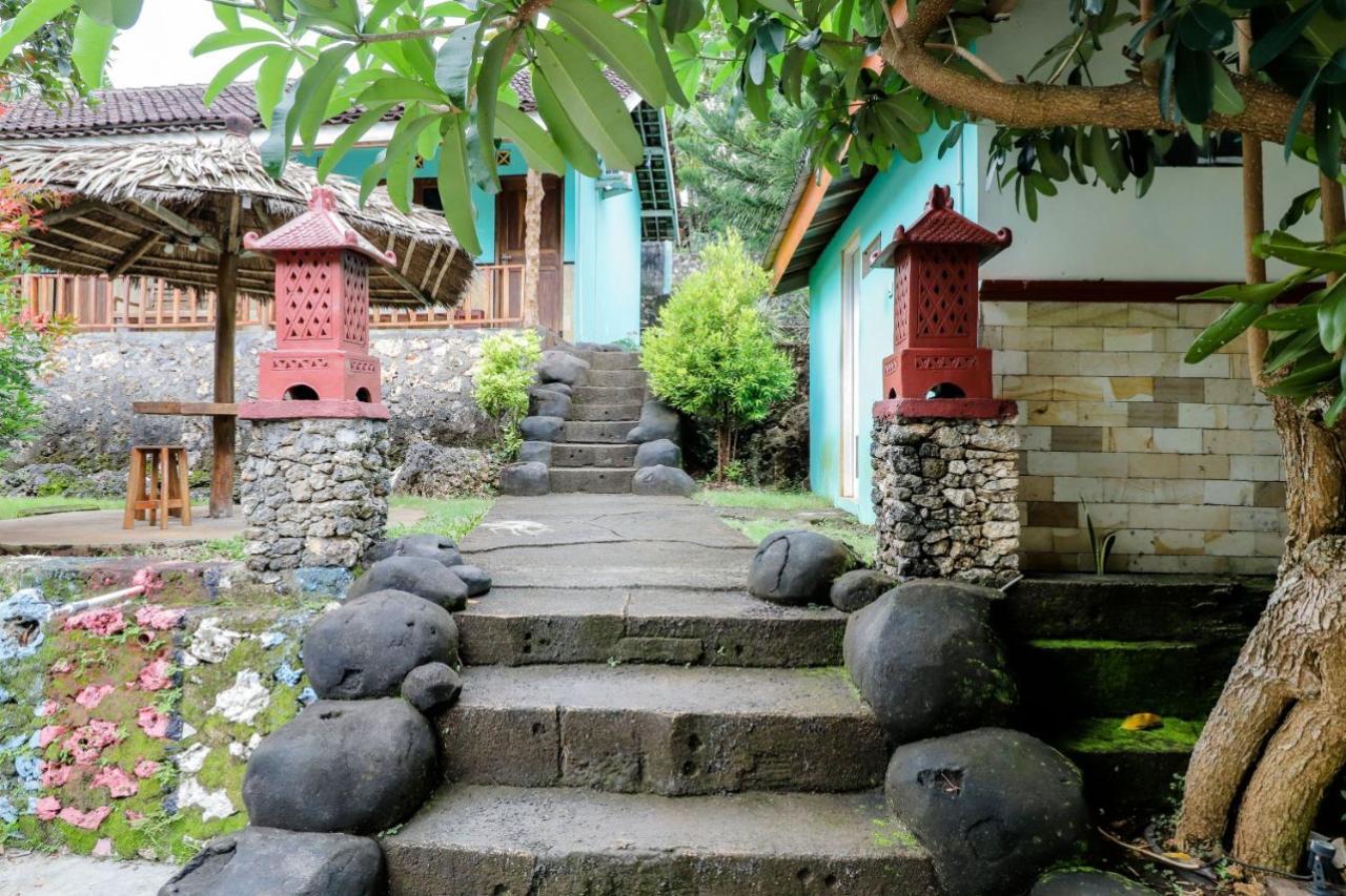 Rock Garden Homestay & Resto Tepus Buitenkant foto