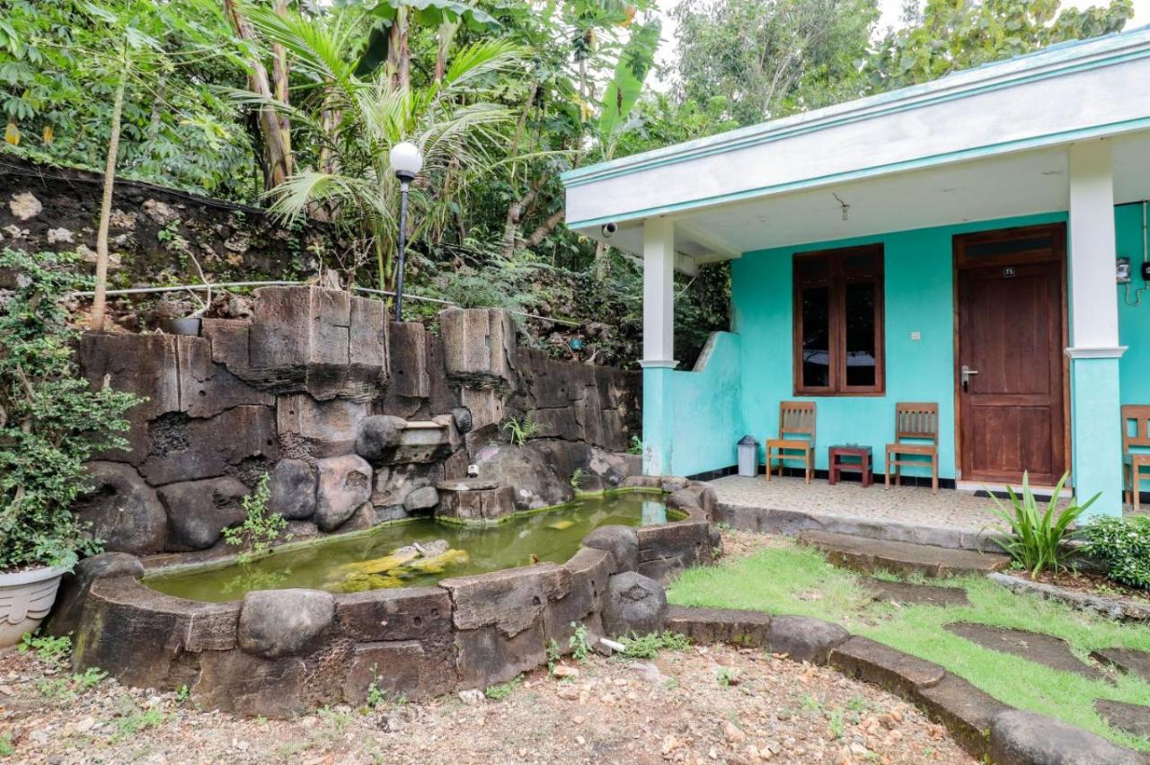 Rock Garden Homestay & Resto Tepus Buitenkant foto