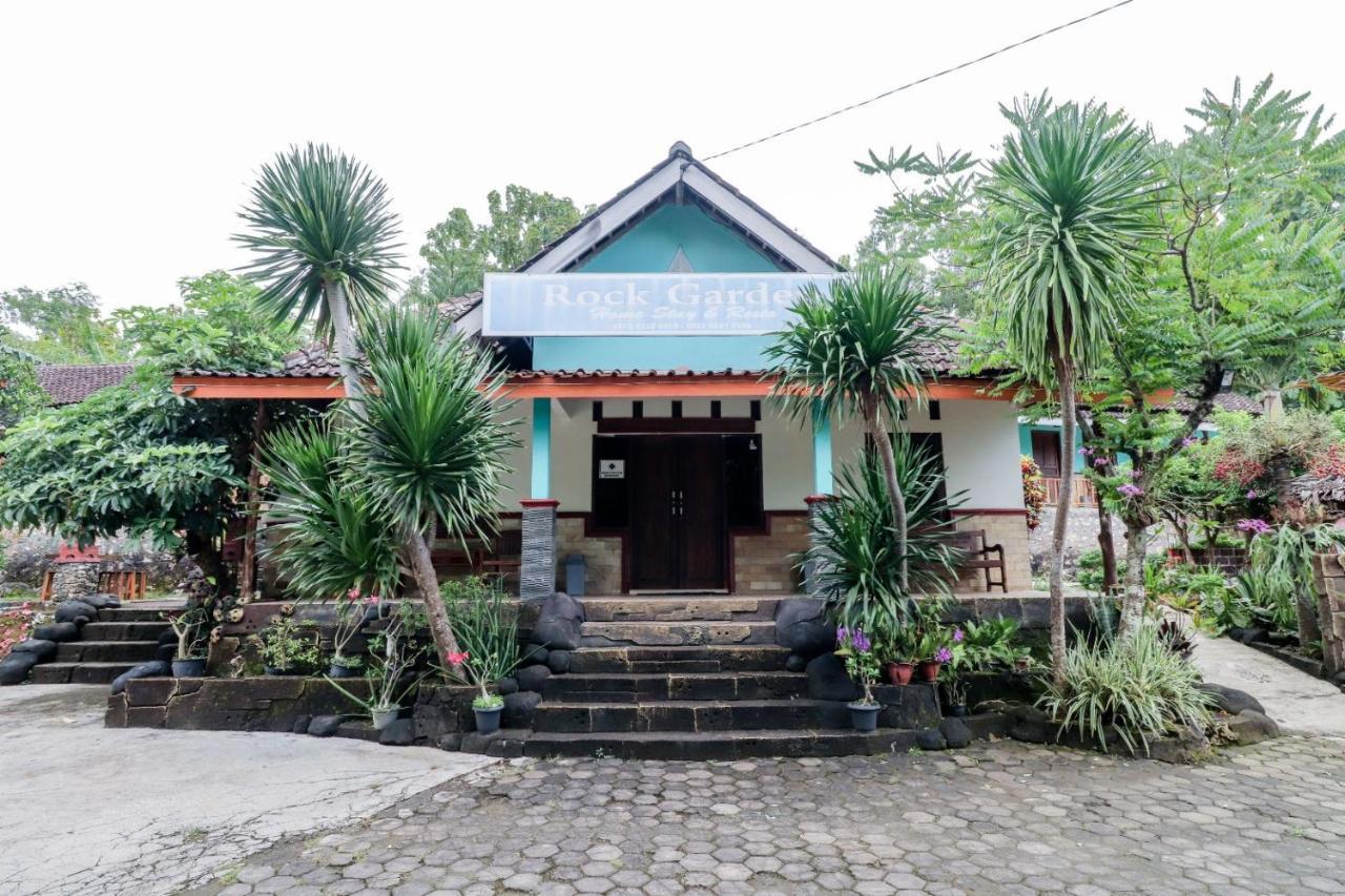 Rock Garden Homestay & Resto Tepus Buitenkant foto