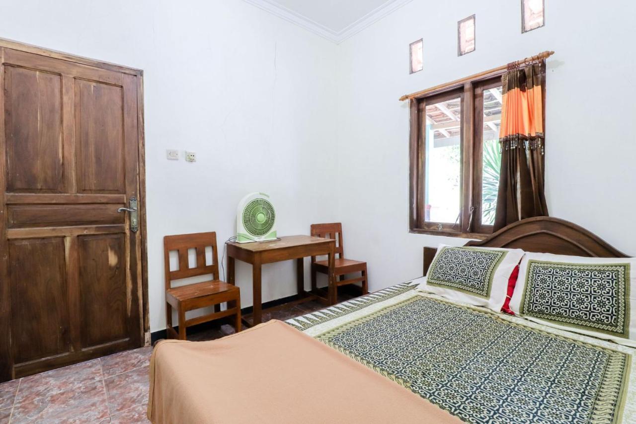 Rock Garden Homestay & Resto Tepus Buitenkant foto